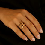 Load image into Gallery viewer, Wave Ring 18K Gold

